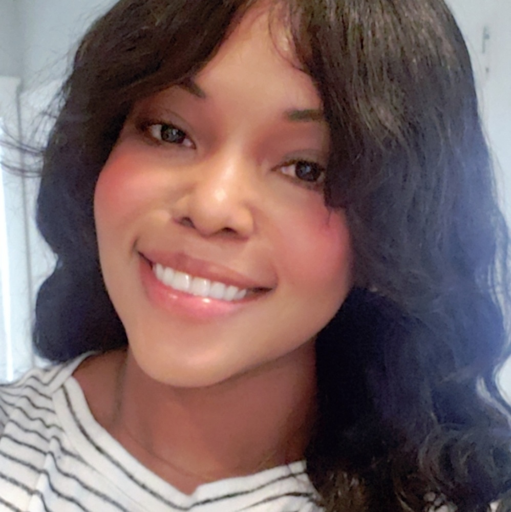 Meet your Posher, Danielle